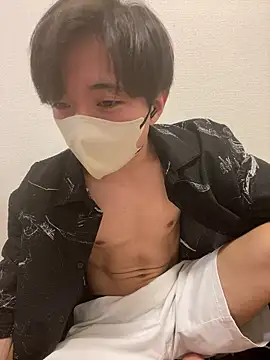 Snapshot of Yuma0718 chatting on February 2026 12:15:01 PM Yuma0718 online show from February 2026 12:15:01 PM