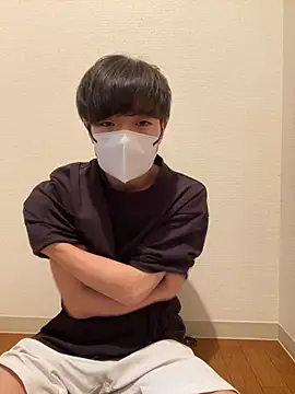 Snapshot of Yuma0718 chatting on December 2025 04:39:02 PM Yuma0718 online show from December 2025 04:39:02 PM