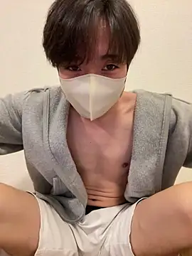 Yuma0718 online show from March 2026 01:47:01 PM