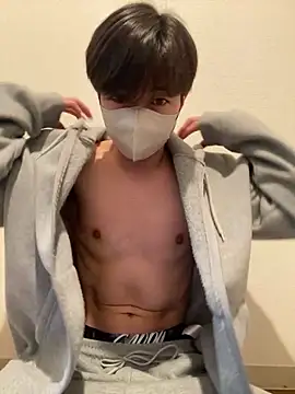 Snapshot of Yuma0718 chatting on March 2026 06:35:01 AM Yuma0718 online show from March 2026 06:35:01 AM