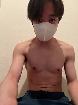 Yuma0718 online show from April 2026 11:47:01 AM