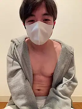 Yuma0718 online show from April 2026 01:01:02 PM