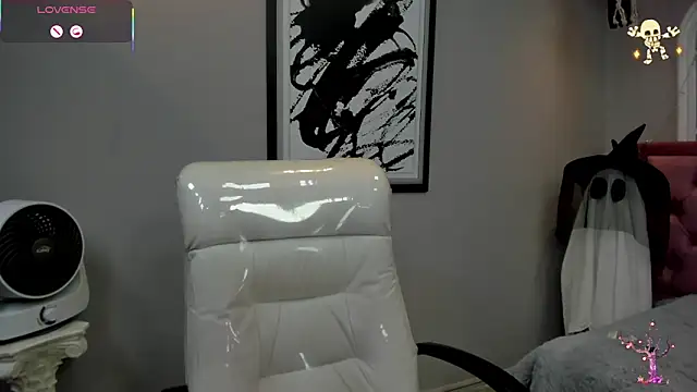 miel latina online show from October 2025 09:33:02 PM