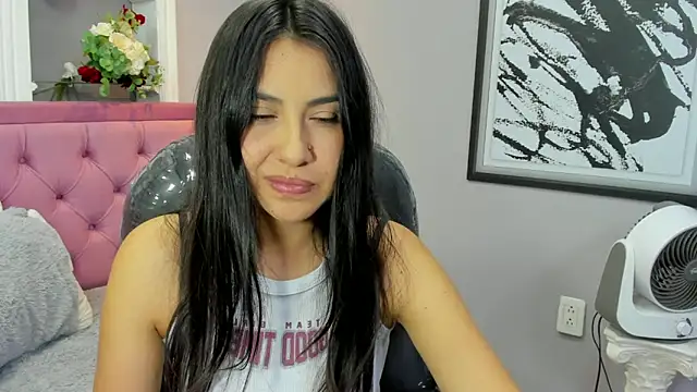 miel latina online show from April 2026 08:37:02 PM