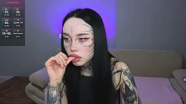 Somniyaa online show from April 2026 04:32:01 PM