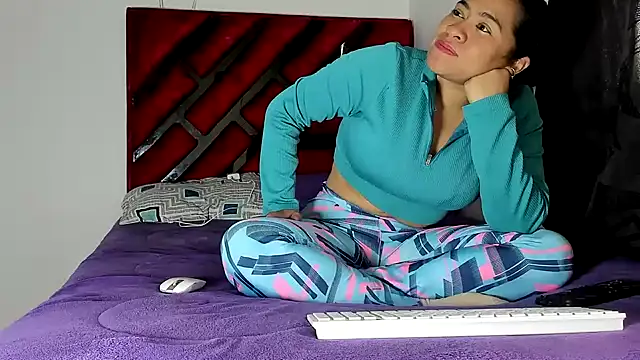 hot lady19 online show from June 2026 08:50:01 PM
