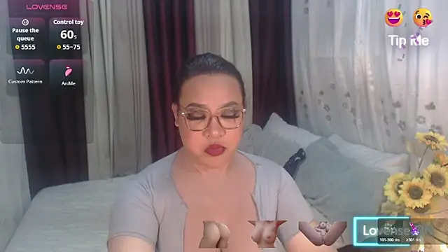 Hotcum ella online show from February 2026 12:42:02 AM