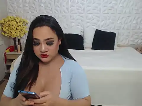 Hotcum ella online show from November 2025 11:38:01 PM