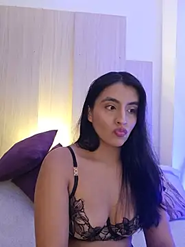 AliishaPss online show from May 2026 07:34:01 PM