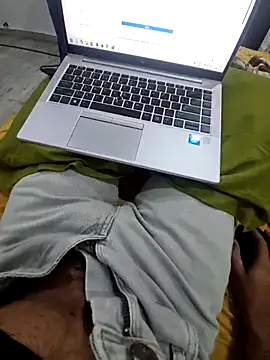 YoursThickDick online show from June 2026 04:01:01 PM