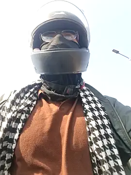 Snapshot of YoursThickDick chatting on January 2026 06:17:01 AM YoursThickDick online show from January 2026 06:17:01 AM