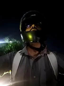 Snapshot of YoursThickDick chatting on November 2025 04:10:01 PM YoursThickDick online show from November 2025 04:10:01 PM