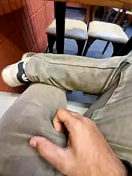 Snapshot of YoursThickDick chatting on December 2025 09:33:02 AM YoursThickDick online show from December 2025 09:33:02 AM