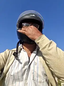 Snapshot of YoursThickDick chatting on December 2025 03:31:02 AM YoursThickDick online show from December 2025 03:31:02 AM