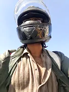 Snapshot of YoursThickDick chatting on December 2025 06:18:02 AM YoursThickDick online show from December 2025 06:18:02 AM