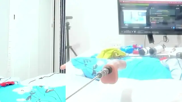 Alani Queen online show from November 2025 08:18:01 AM