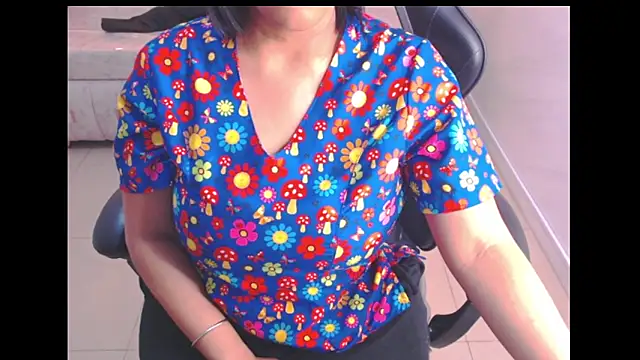 ambar fox s online show from October 2025 08:19:02 PM