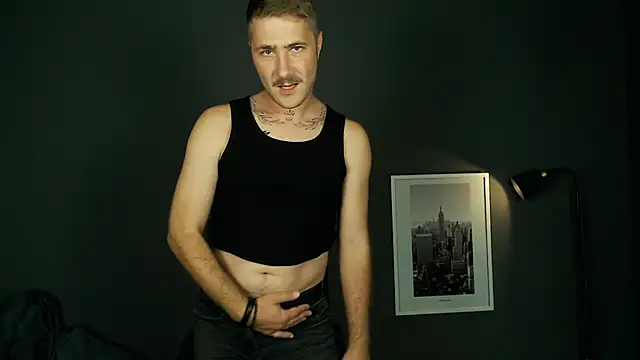 Snapshot of Mr_At_ chatting on September 2025 07:33:02 AM Mr At online show from September 2025 07:33:02 AM