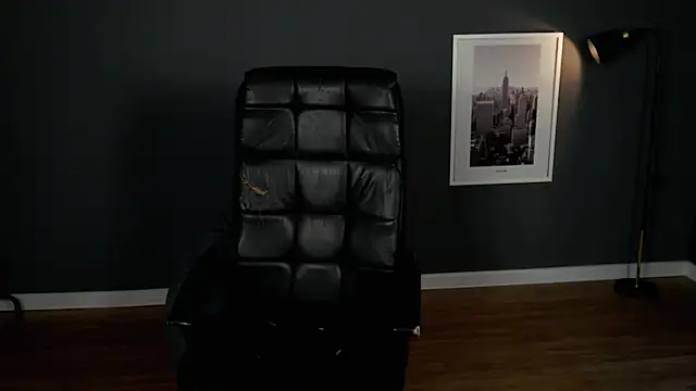 Snapshot of Mr_At_ chatting on September 2025 07:08:01 AM Mr At online show from September 2025 07:08:01 AM