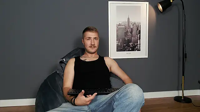 Snapshot of Mr_At_ chatting on September 2025 08:10:01 AM Mr At online show from September 2025 08:10:01 AM