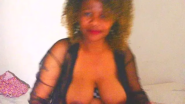 Augustine-Blooomxx online show from September 2025 07:02:01 PM