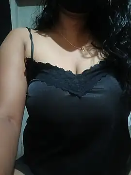 DiyaRoy49 online show from April 2026 07:32:01 PM