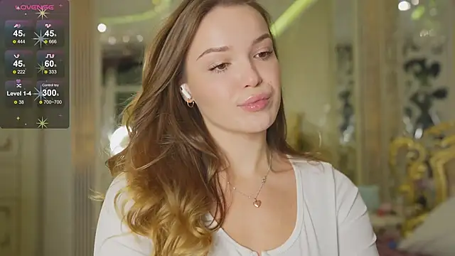 PeachyLina online show from December 2025 02:13:02 AM