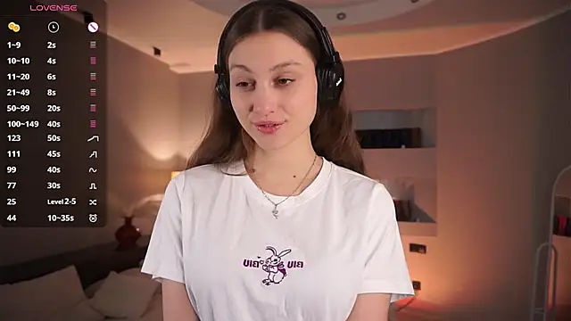 MercBoone online show from November 2025 04:54:01 PM