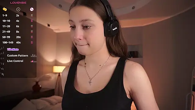 MercBoone online show from November 2025 08:57:02 PM