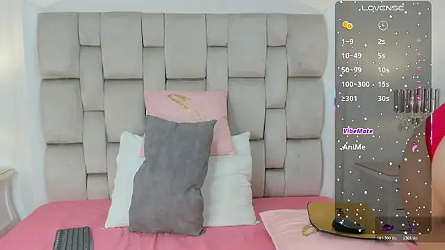 frehia dimou online show from November 2025 11:36:02 AM