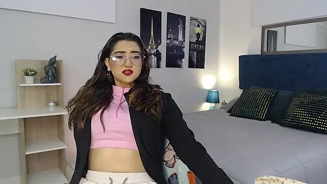 Snapshot of madame_lottie chatting on October 2025 12:39:01 PM madame lottie online show from October 2025 12:39:01 PM