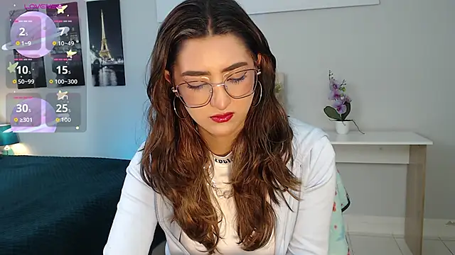 Snapshot of madame_lottie chatting on September 2025 12:32:02 PM madame lottie online show from September 2025 12:32:02 PM