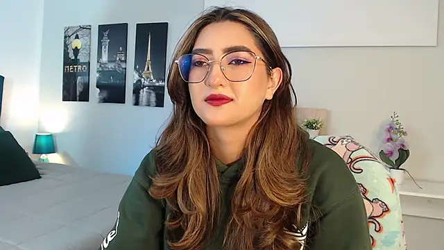 Snapshot of madame_lottie chatting on September 2025 12:27:02 PM madame lottie online show from September 2025 12:27:02 PM