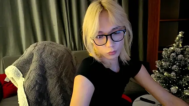 Snapshot of okerriella chatting on January 2026 01:18:02 PM okerriella online show from January 2026 01:18:02 PM