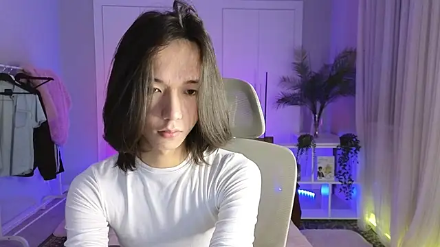 Snapshot of okerriella chatting on November 2025 01:11:01 PM okerriella online show from November 2025 01:11:01 PM