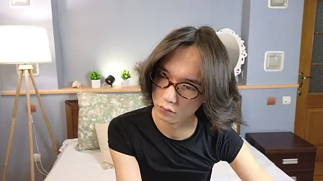 Snapshot of okerriella chatting on September 2025 01:33:01 PM okerriella online show from September 2025 01:33:01 PM