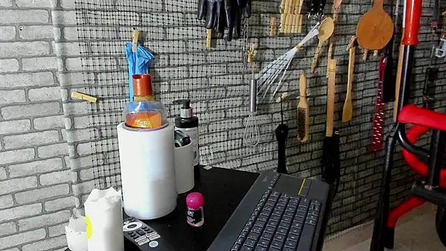 ariel bdsm online show from April 2026 04:14:01 AM