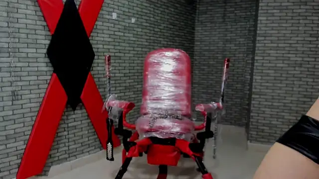 Snapshot of ariel_bdsm chatting on September 2025 12:26:01 PM ariel bdsm online show from September 2025 12:26:01 PM