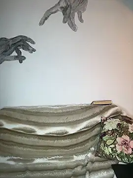 KiraBerht online show from February 2026 08:44:02 PM