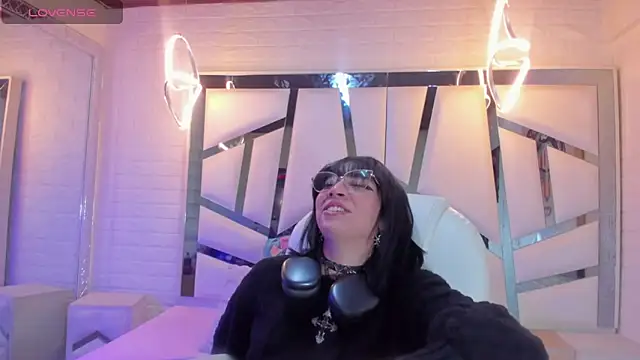 Niina Sissy online show from May 2026 11:07:02 PM