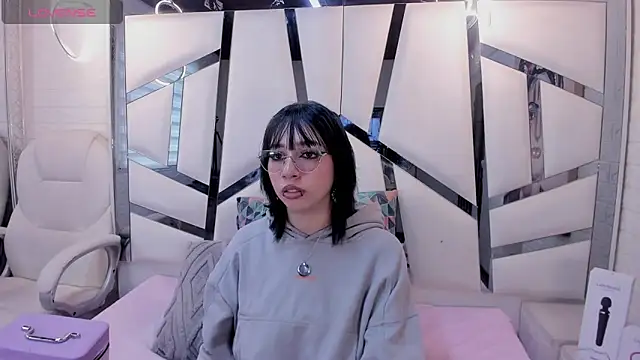 Niina Sissy online show from March 2026 08:56:02 PM