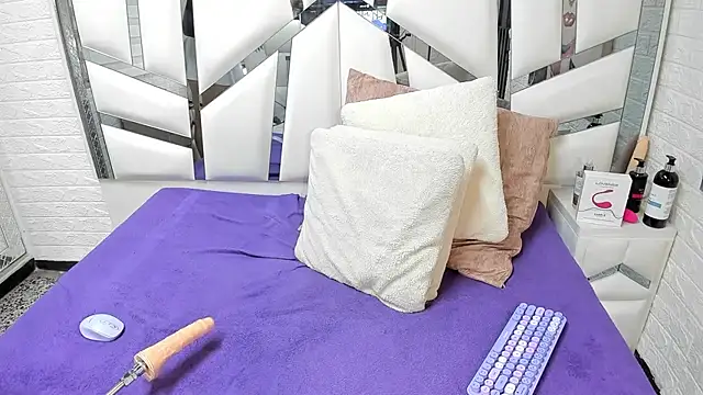 Niina Sissy online show from September 2025 03:21:01 AM