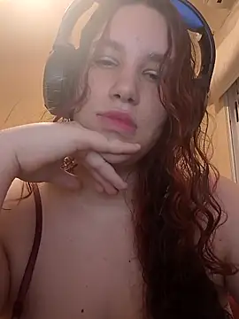 Mellhots2 online show from April 2026 07:09:01 PM