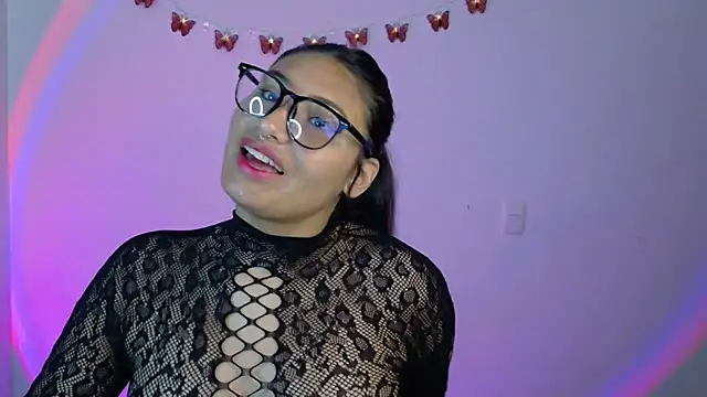 Linda andrew online show from April 2026 04:37:01 PM