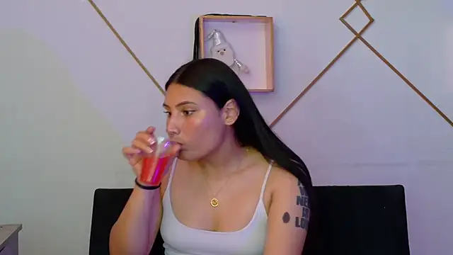 Linda andrew online show from December 2025 06:23:02 PM