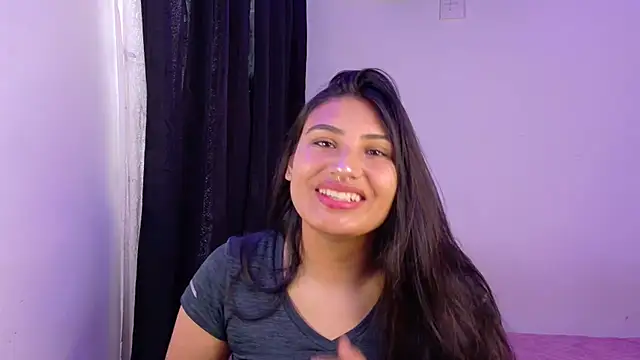 Snapshot of Linda_andrew chatting on July 2026 04:07:02 PM Linda andrew online show from July 2026 04:07:02 PM