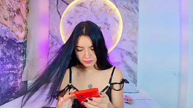 Snapshot of RoxanaBorns_ chatting on October 2025 12:07:01 PM RoxanaBorns  online show from October 2025 12:07:01 PM