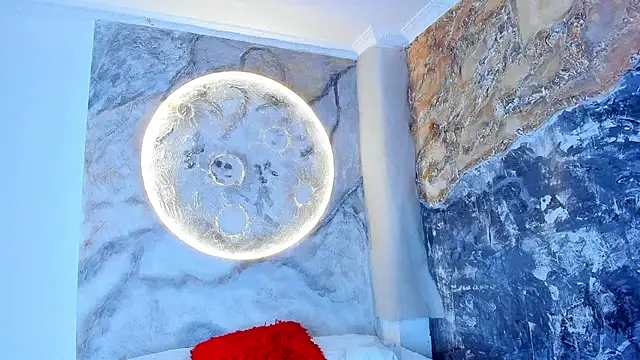 Snapshot of RoxanaBorns_ chatting on October 2025 12:37:02 PM RoxanaBorns  online show from October 2025 12:37:02 PM