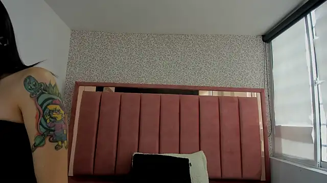 Hanna Lee   online show from September 2025 08:20:02 PM