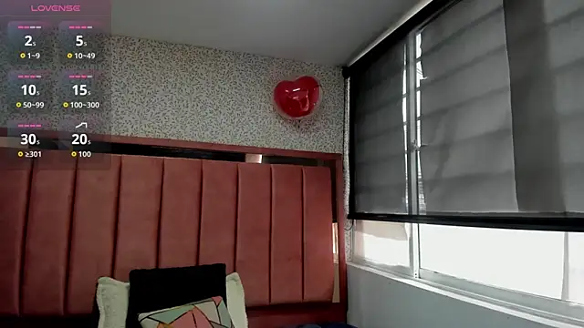 Hanna Lee   online show from September 2025 08:26:01 PM